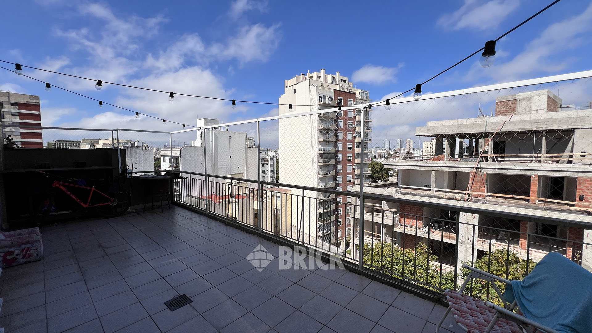 YRIGOYEN, HIPOLITO, AV. al 3600 Piso 9 4