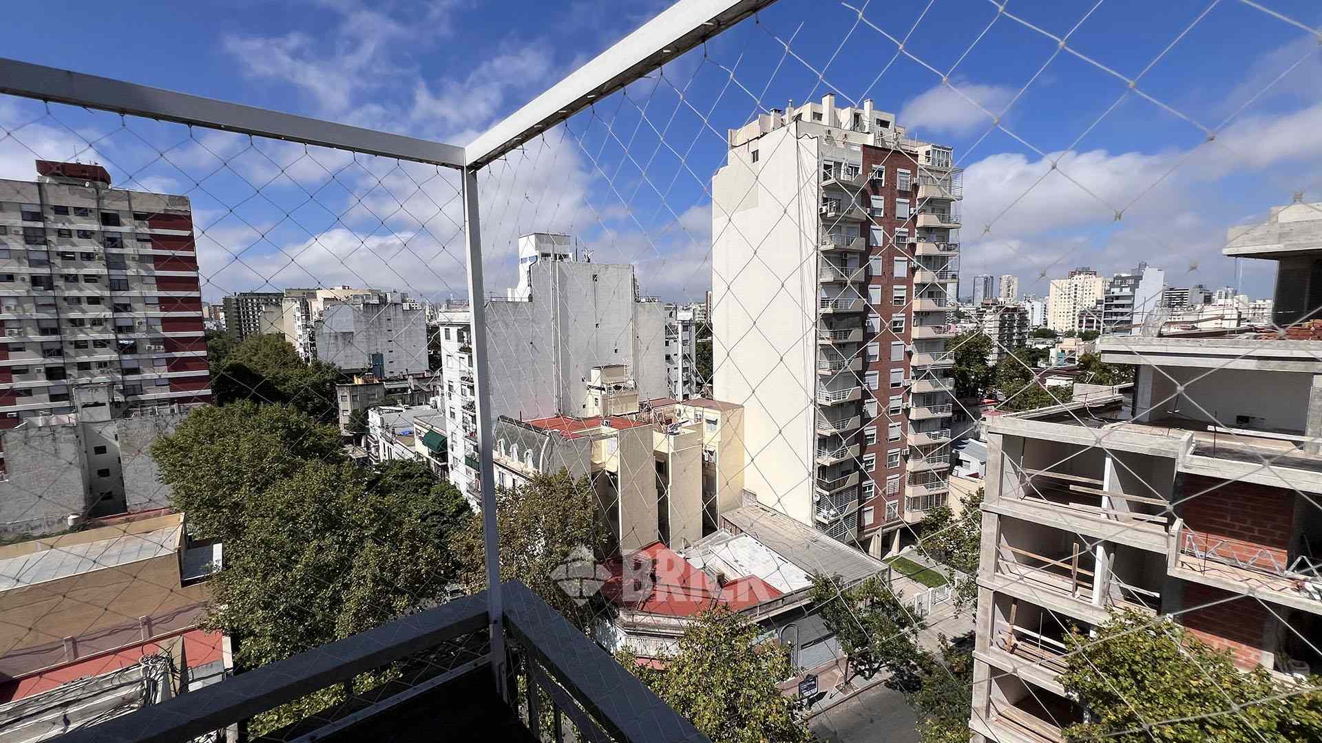 YRIGOYEN, HIPOLITO, AV. al 3600 Piso 9 5