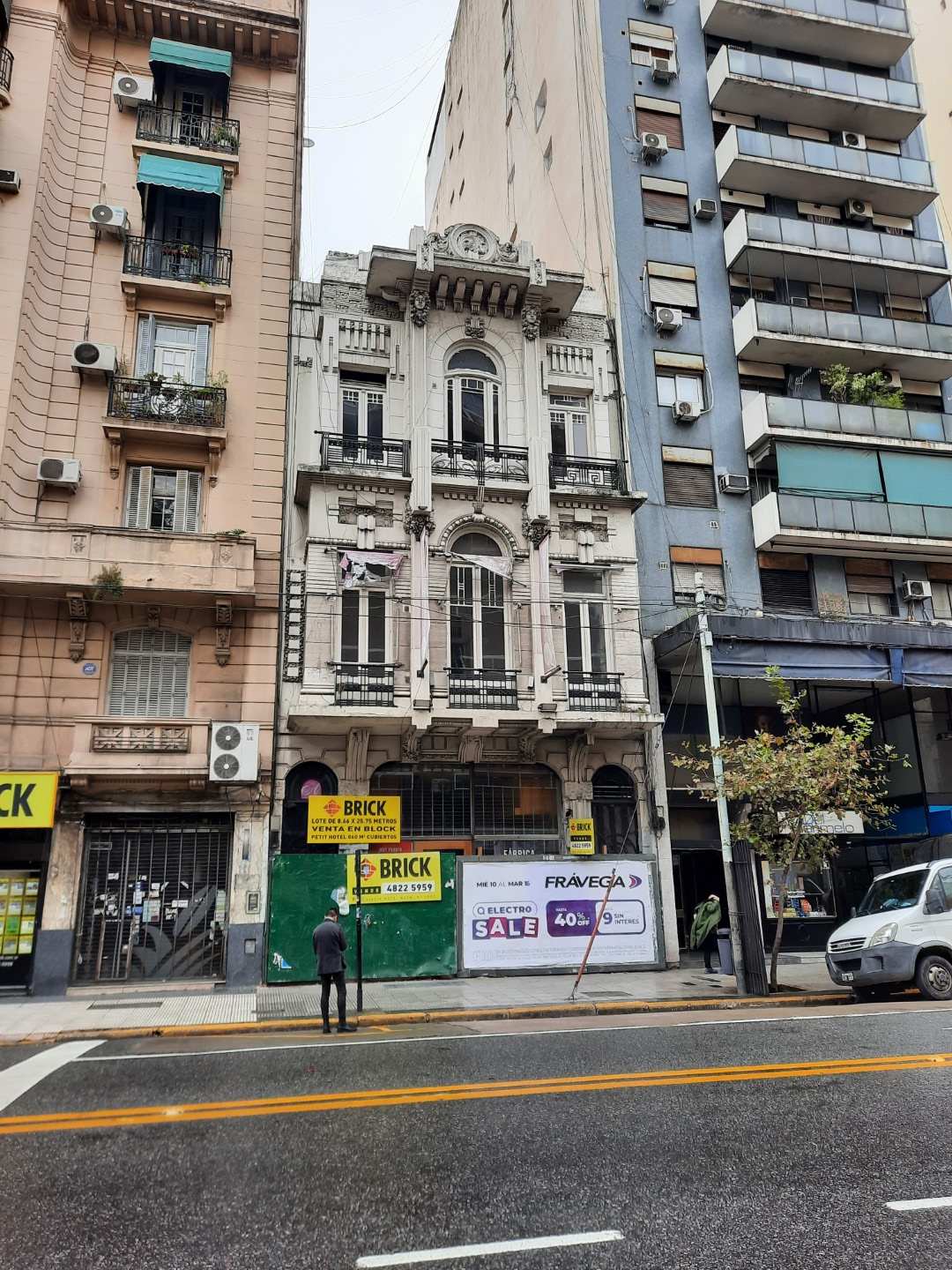 PUEYRREDON, AV. al 1300 1