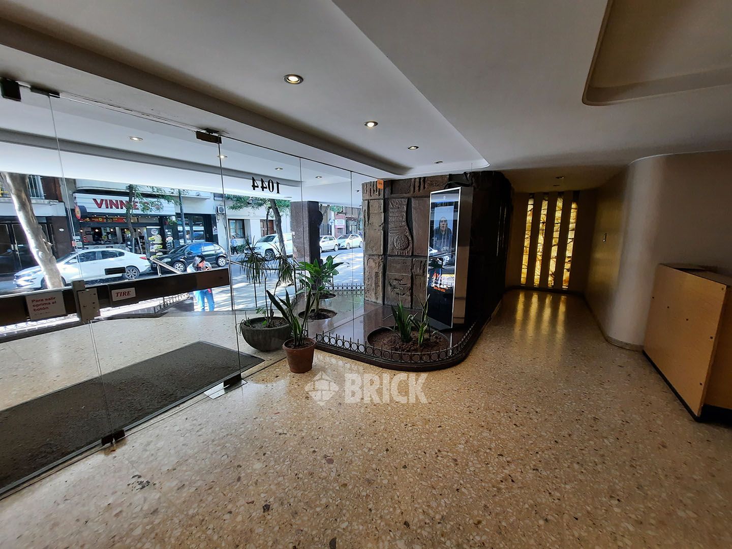 URIBURU, JOSE EVARISTO al 1000 Piso 2 32