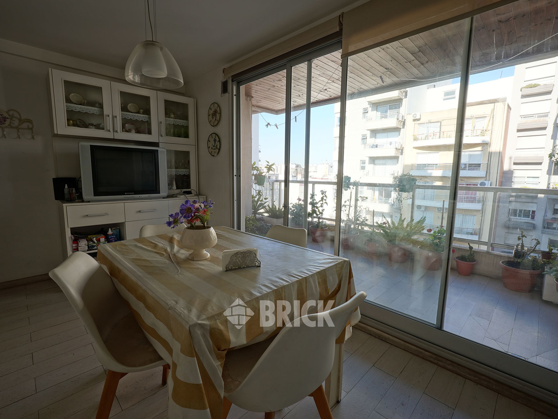 AVELLANEDA, AV. al 1700 Piso 8 23