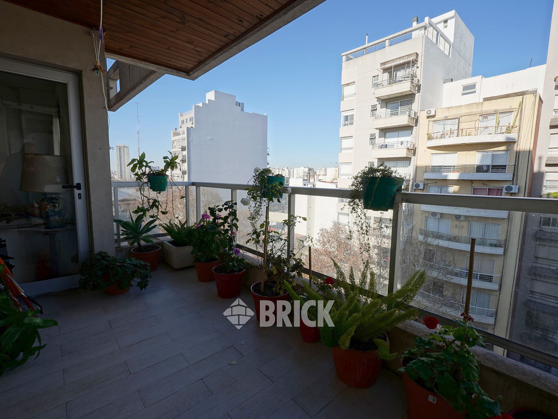 AVELLANEDA, AV. al 1700 Piso 8 24