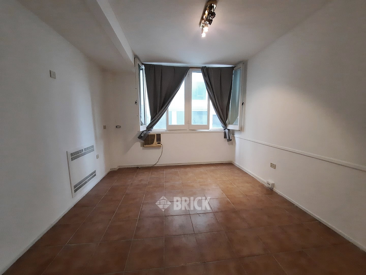 ALVEAR, MARCELO T. DE al 900 Piso 1 1