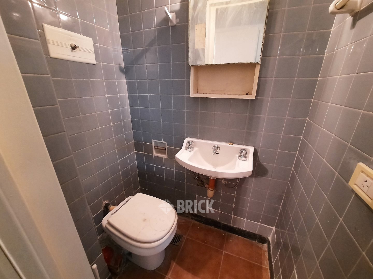 ALVEAR, MARCELO T. DE al 900 Piso 1 8