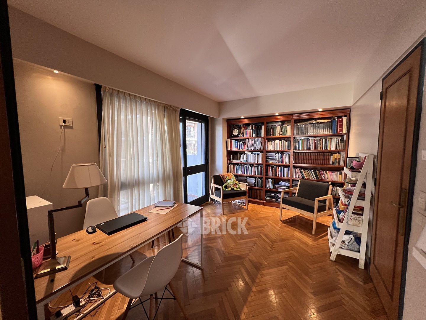 LA PAMPA al 1900 Piso 9 14