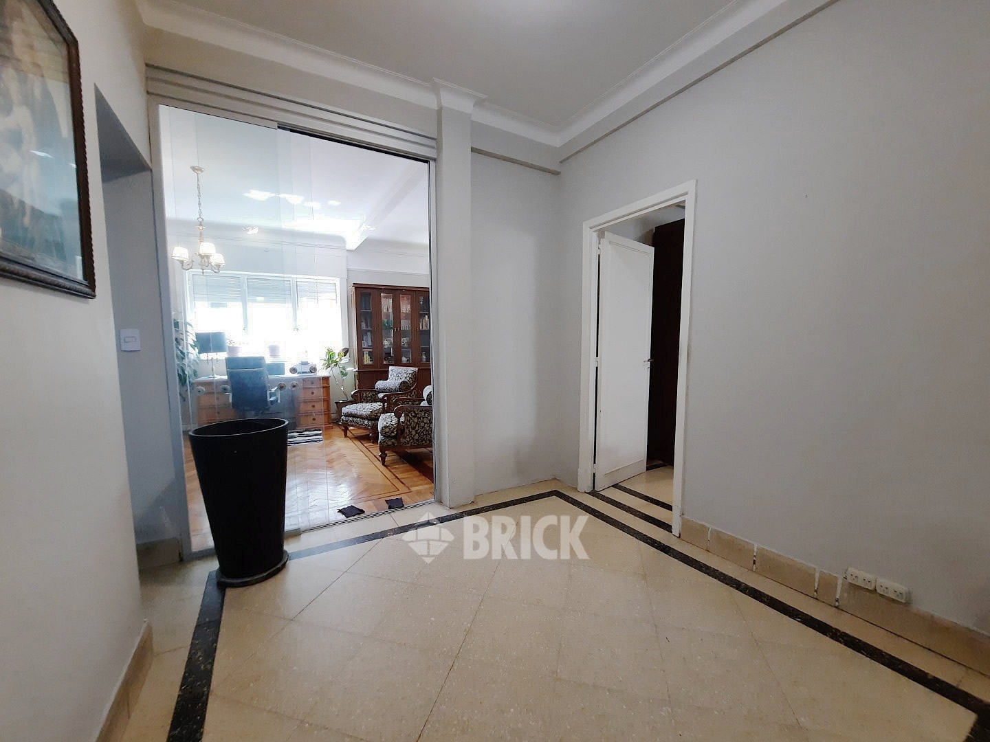 TUCUMAN al 2100 Piso 4 8