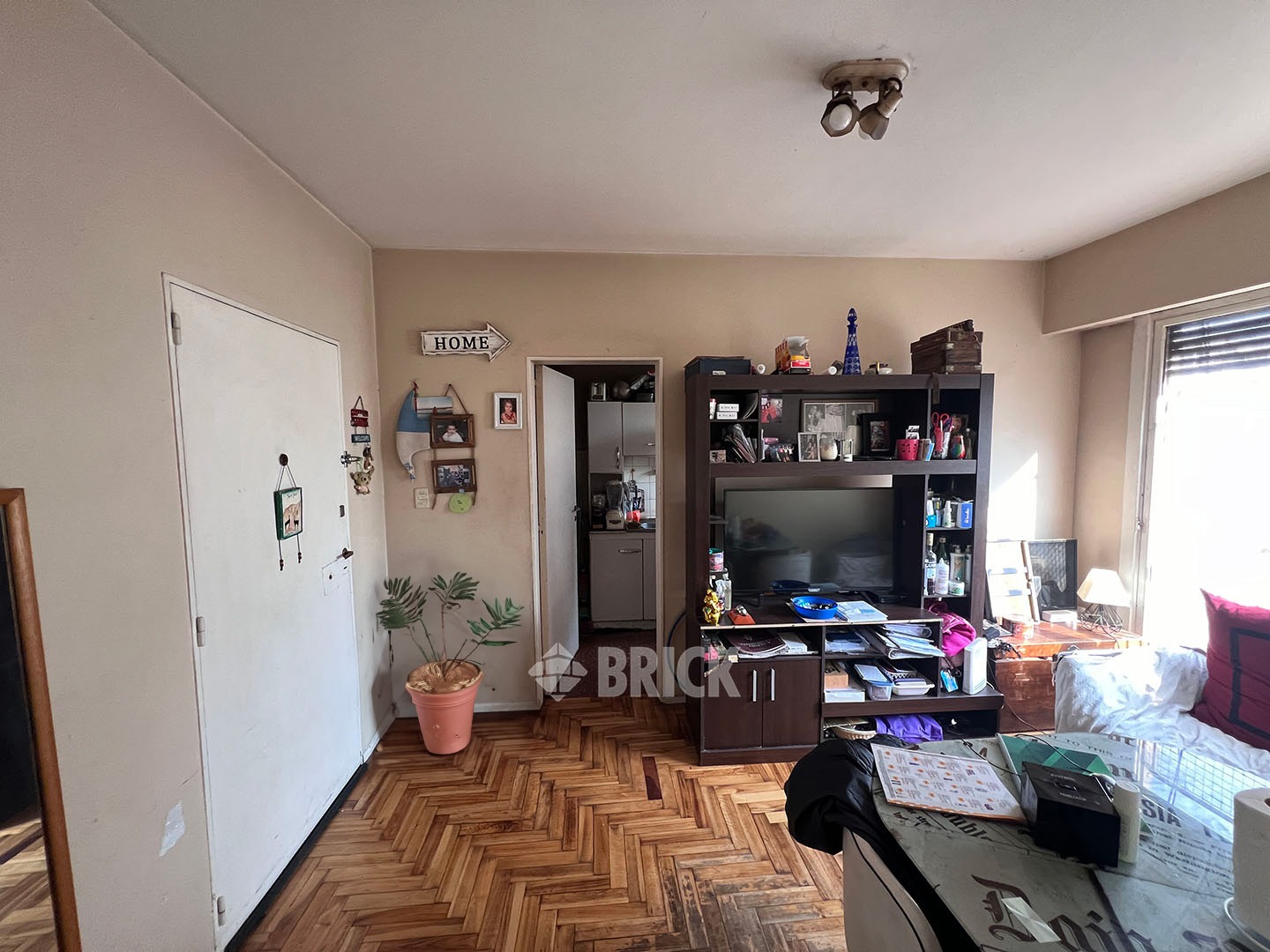 LAMBARE al 1100 Piso 9 3