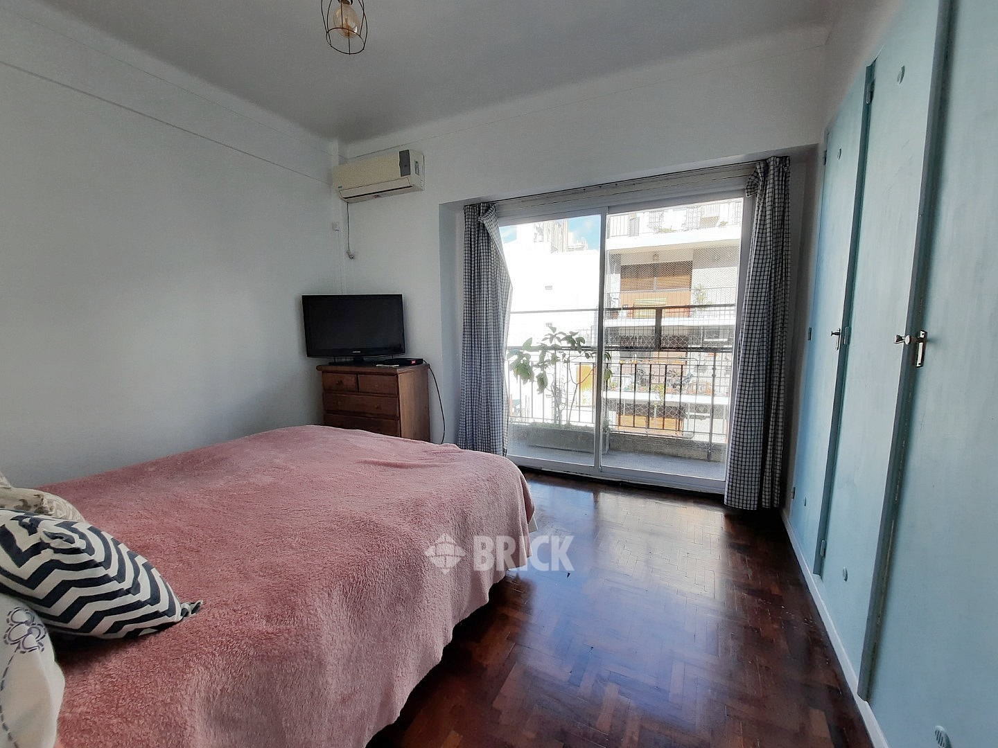 PARAGUAY al 2400 Piso 7 10