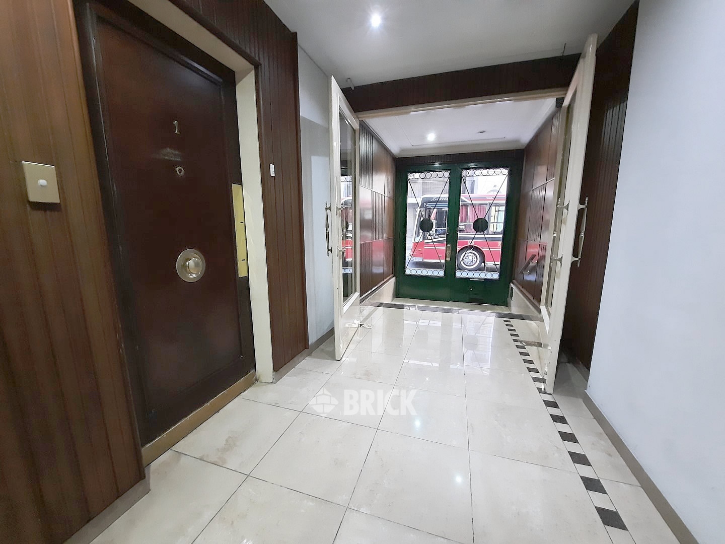 PARAGUAY al 2400 Piso 7 27