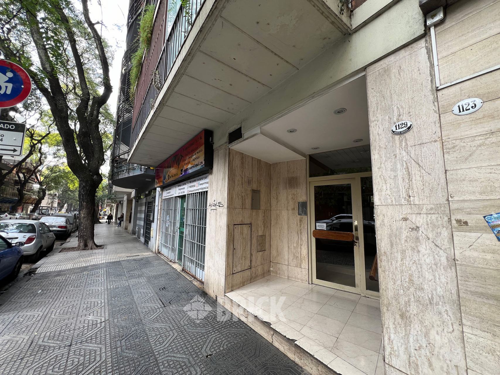 BRAVO, MARIO al 1100 Piso 1 18
