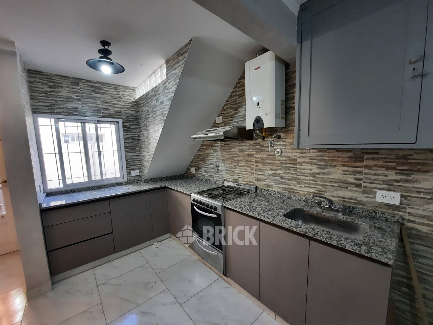 ARRIOLA al 0 Piso PB 15