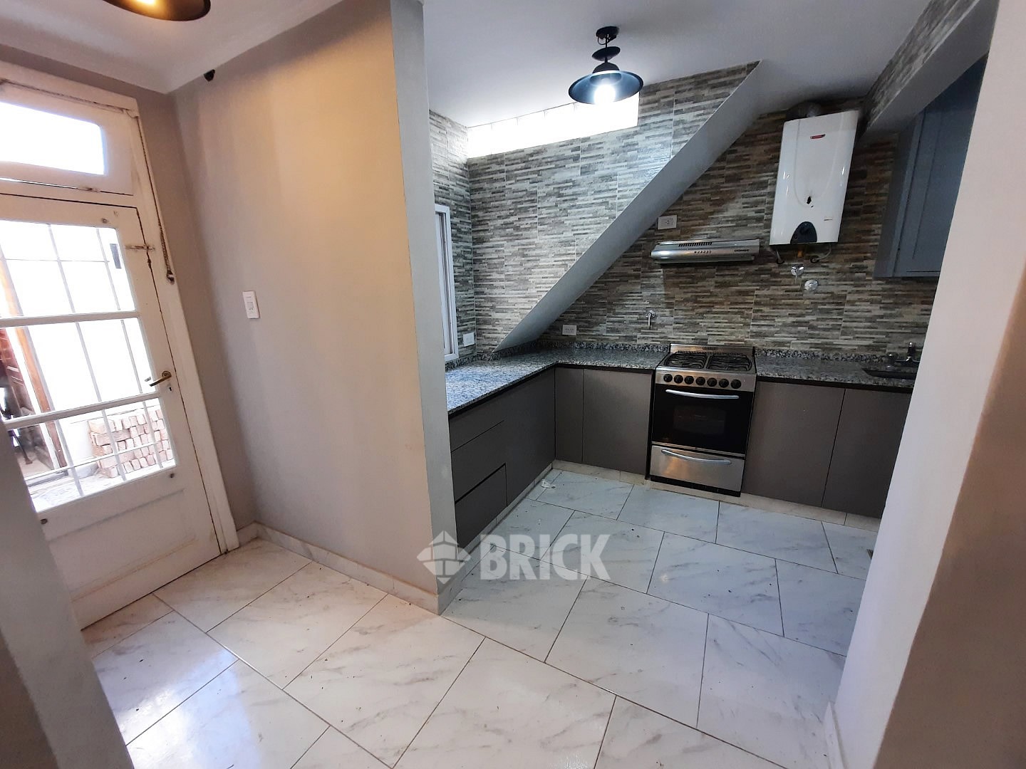 ARRIOLA al 0 Piso PB 16