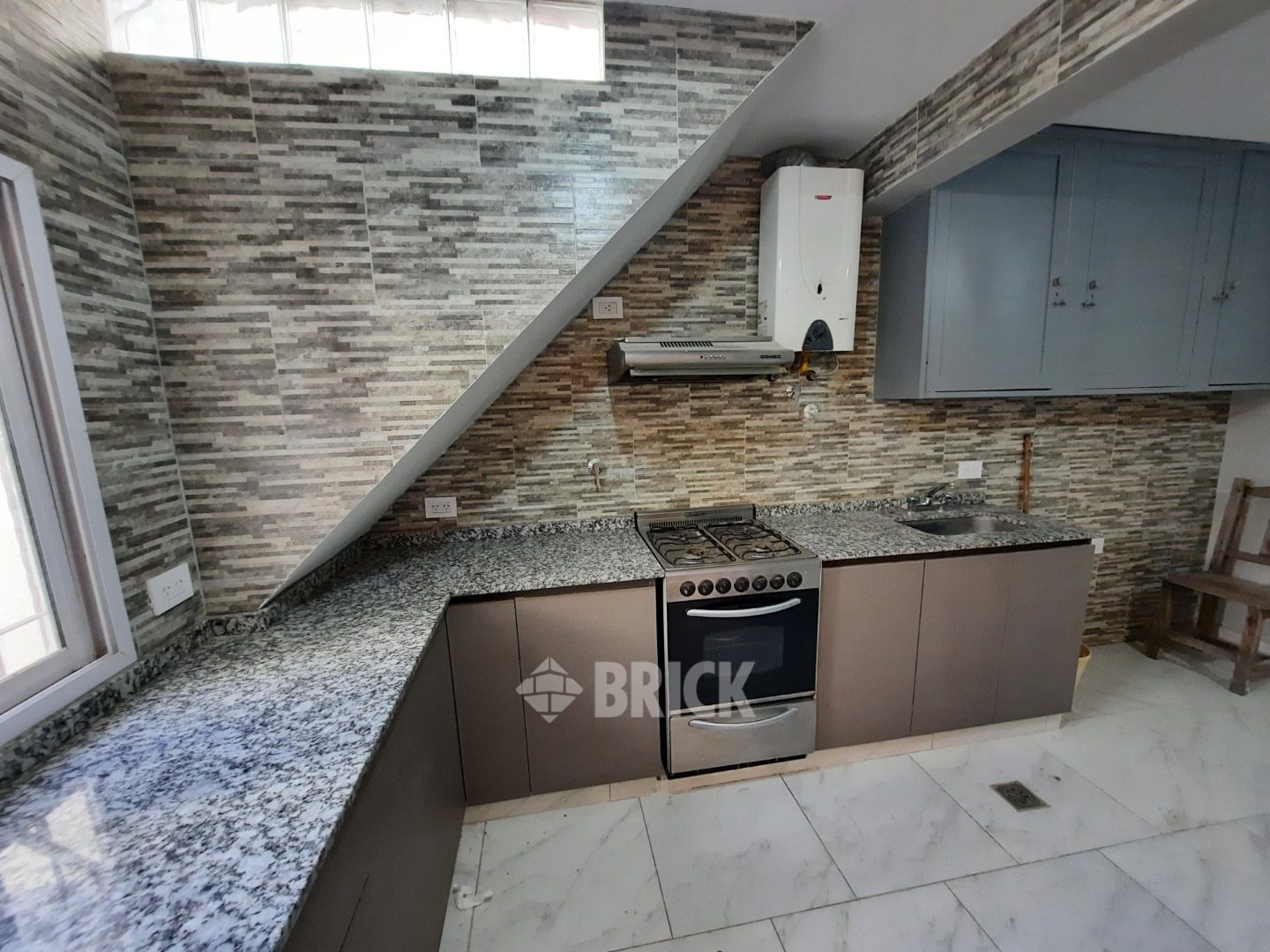 ARRIOLA al 0 Piso PB 17