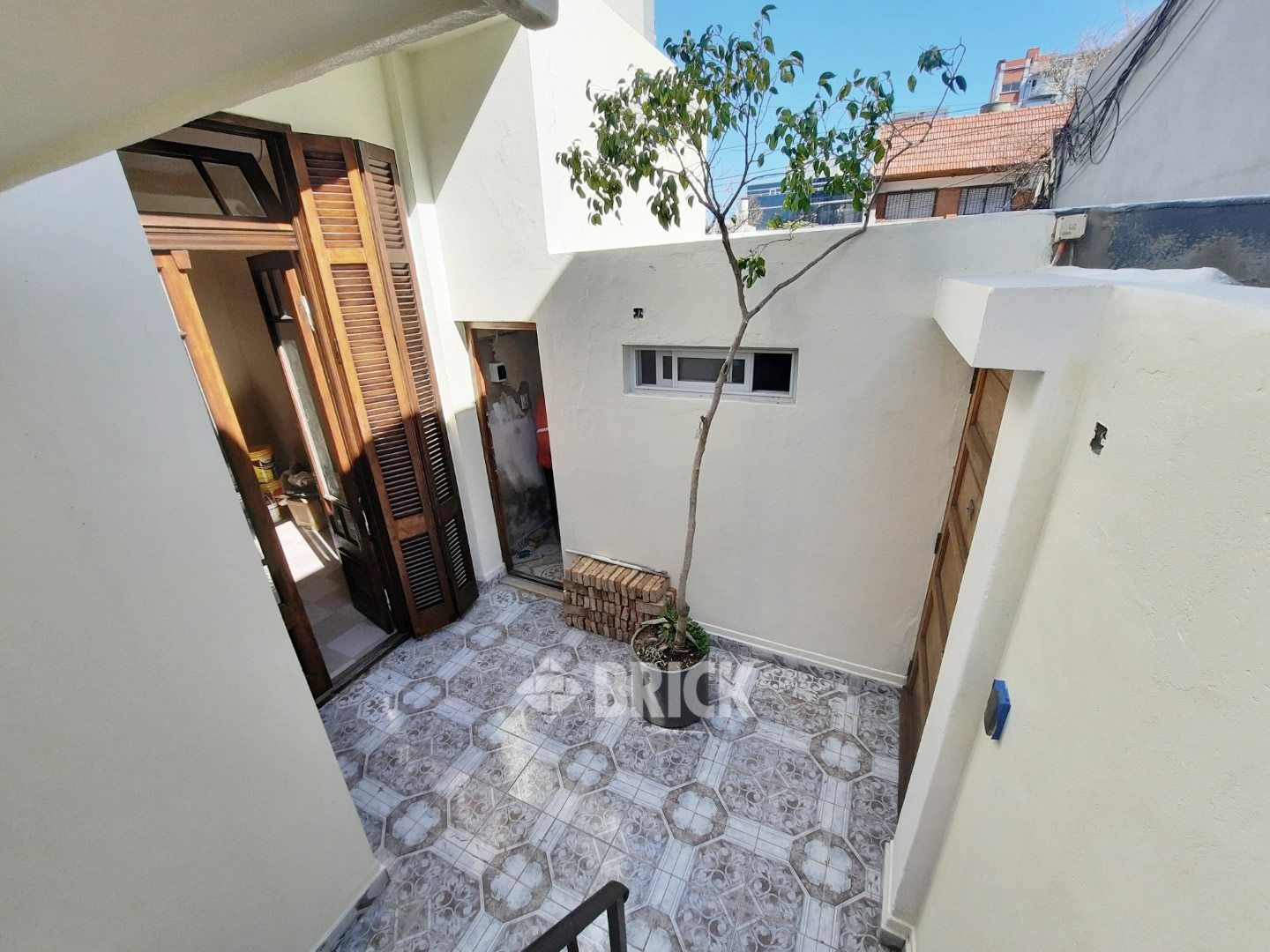 ARRIOLA al 0 Piso PB 19