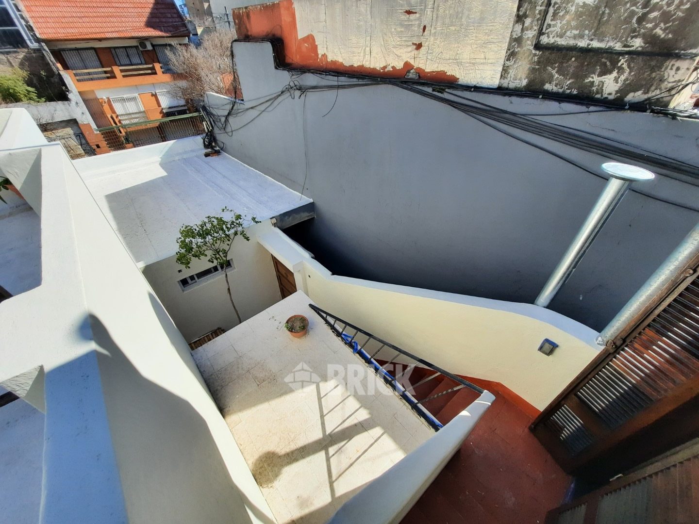 ARRIOLA al 0 Piso PB 20