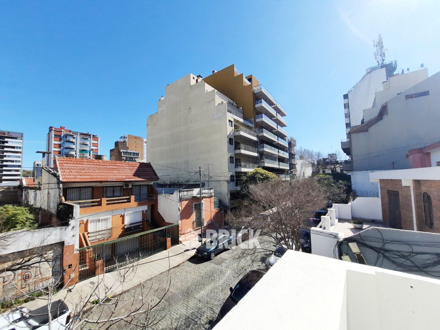 ARRIOLA al 0 Piso PB 24