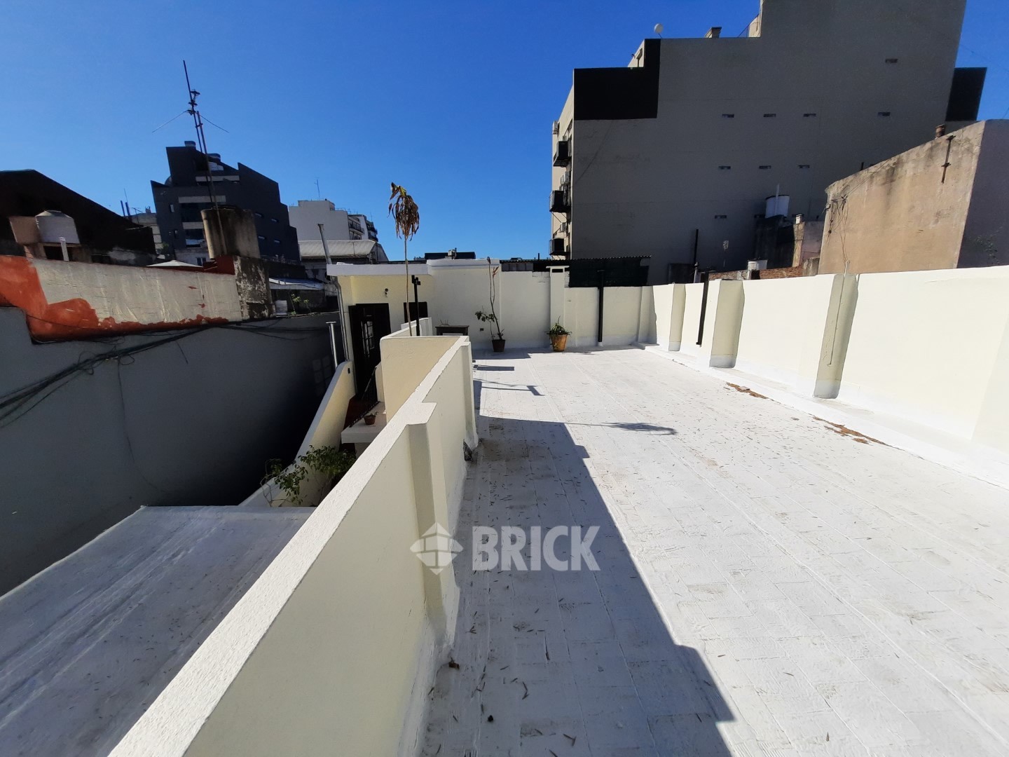 ARRIOLA al 0 Piso PB 26