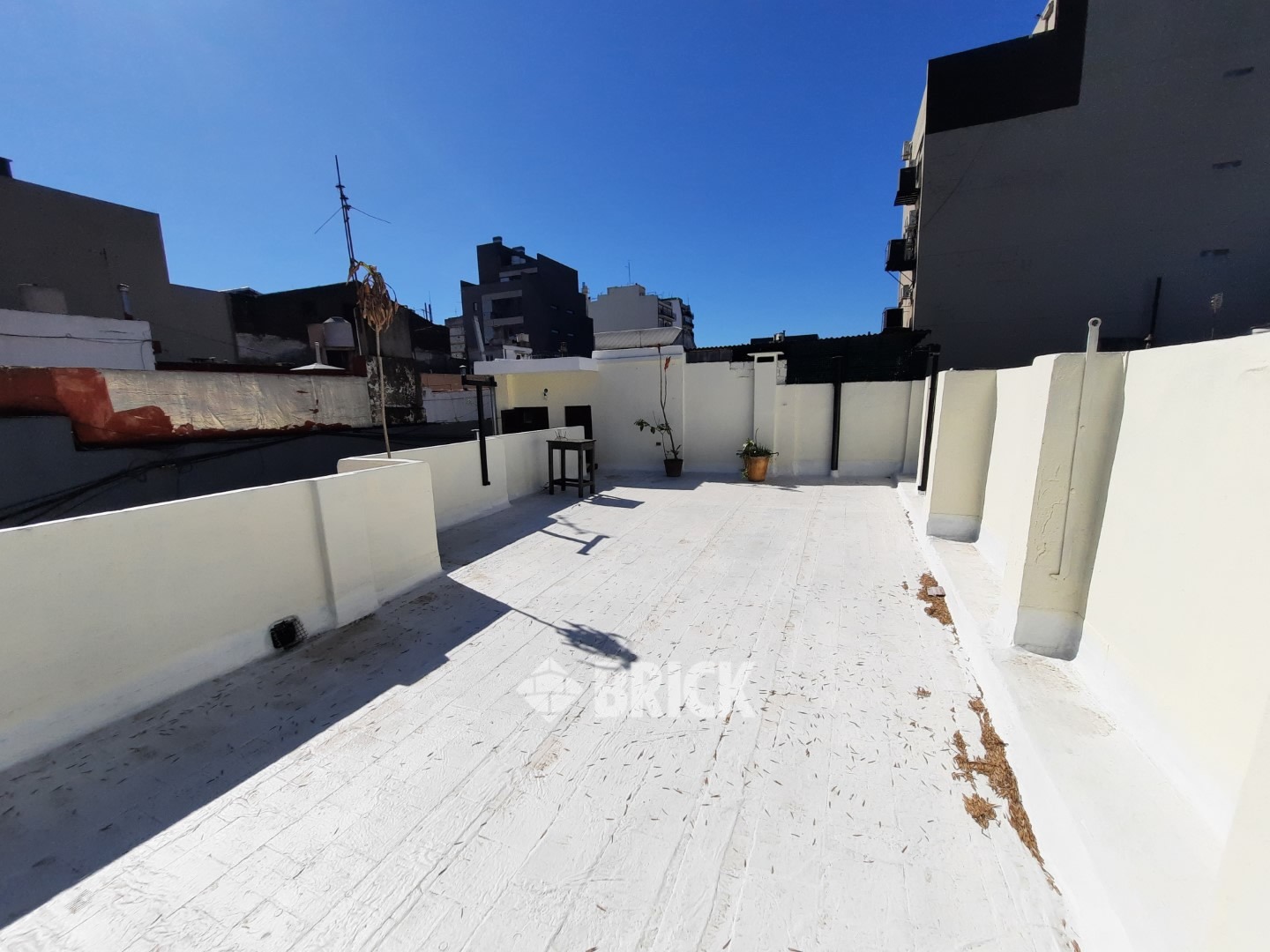 ARRIOLA al 0 Piso PB 27