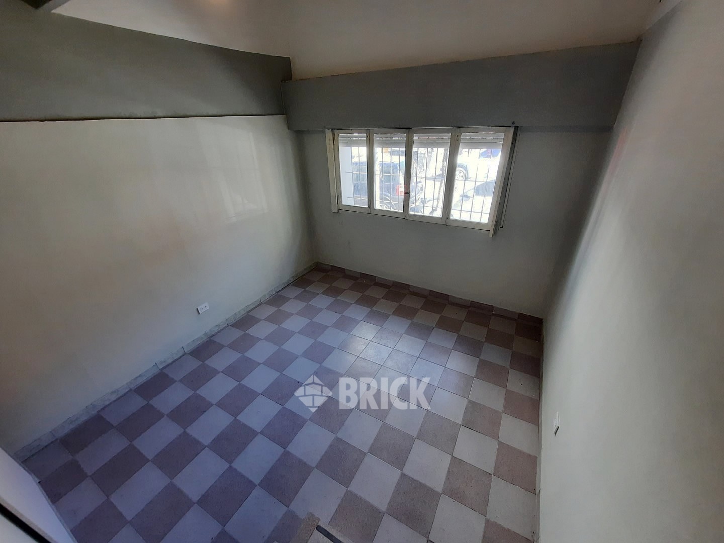 ARRIOLA al 0 Piso PB 7