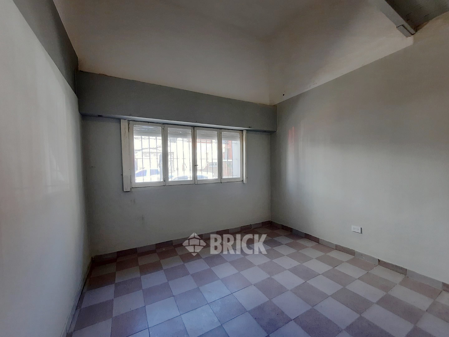 ARRIOLA al 0 Piso PB 8