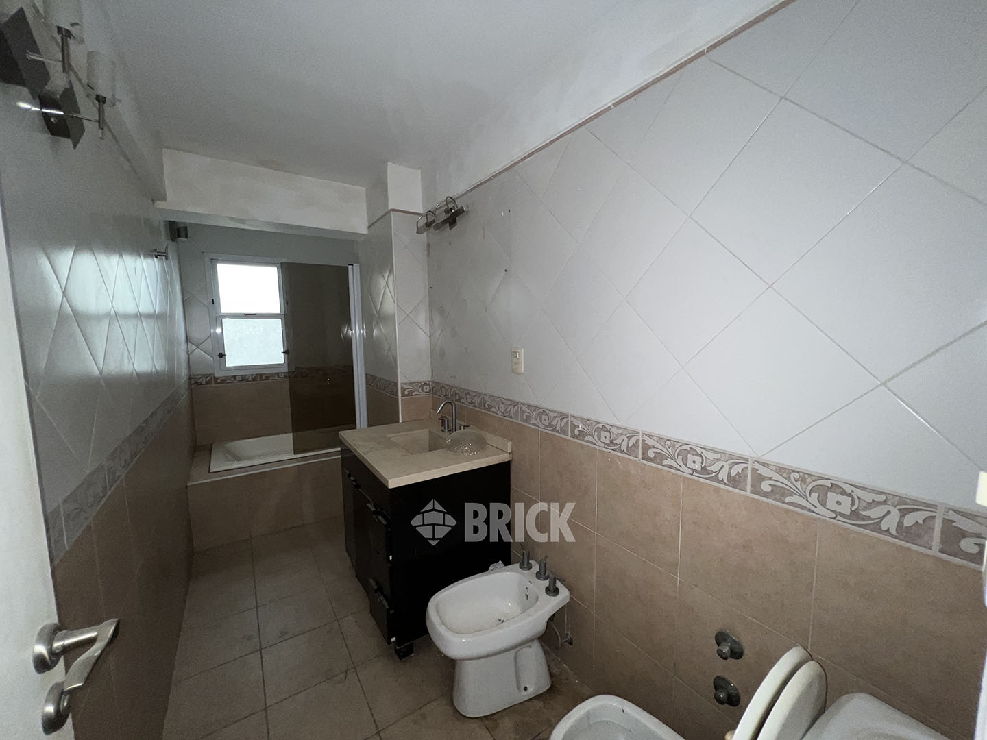 TUCUMAN al 2200 Piso 2 6