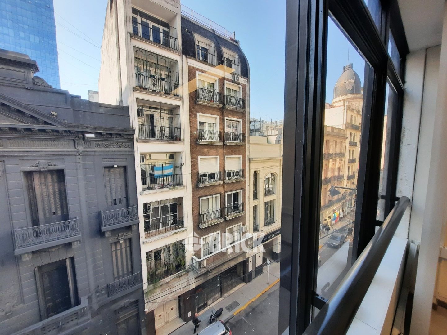 SARMIENTO al 1400 Piso 4 11