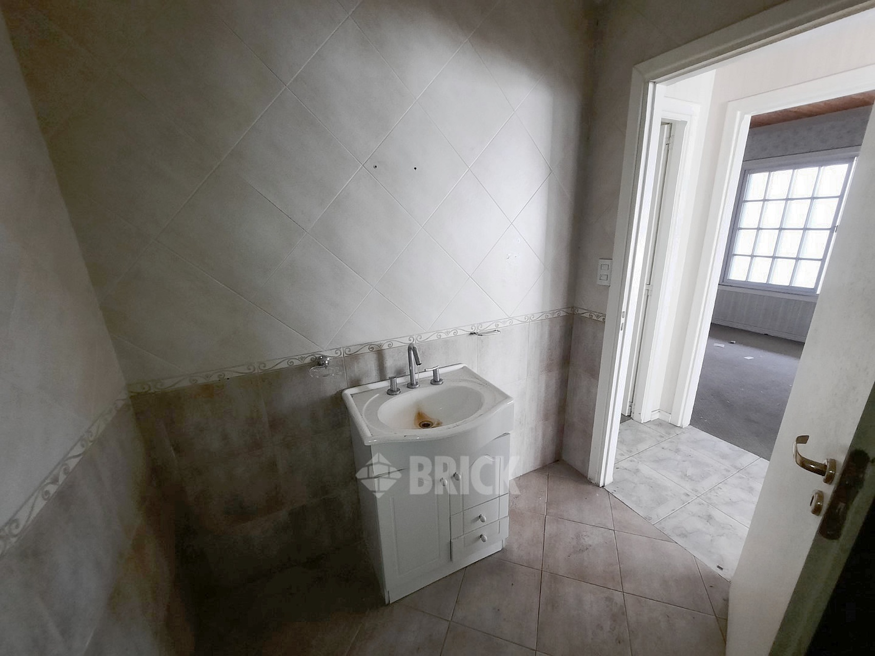 CALVO, CARLOS al 1100 37