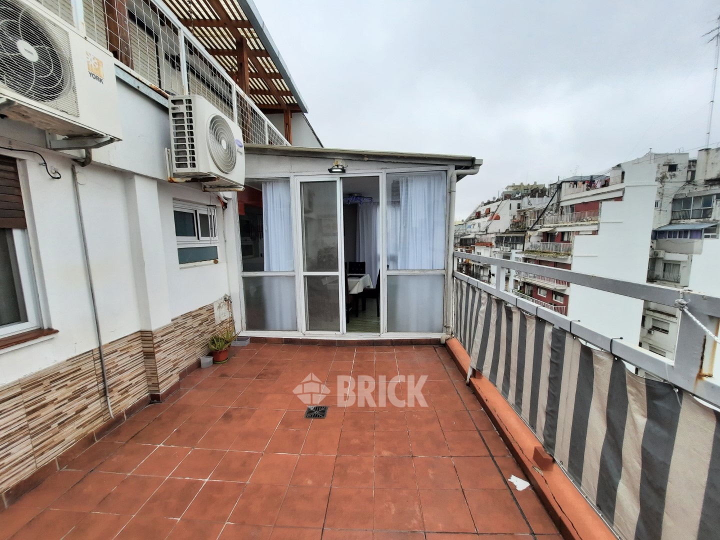 GOMEZ, VALENTIN al 2900 Piso 9 12