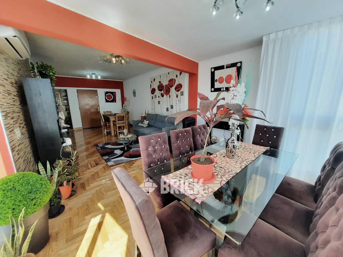 GOMEZ, VALENTIN al 2900 Piso 9 7