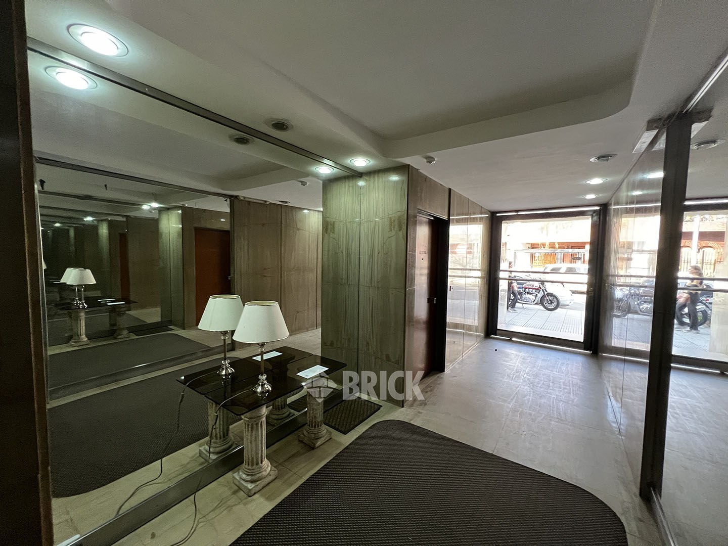 VALLESE, FELIPE al 1700 Piso 1 22