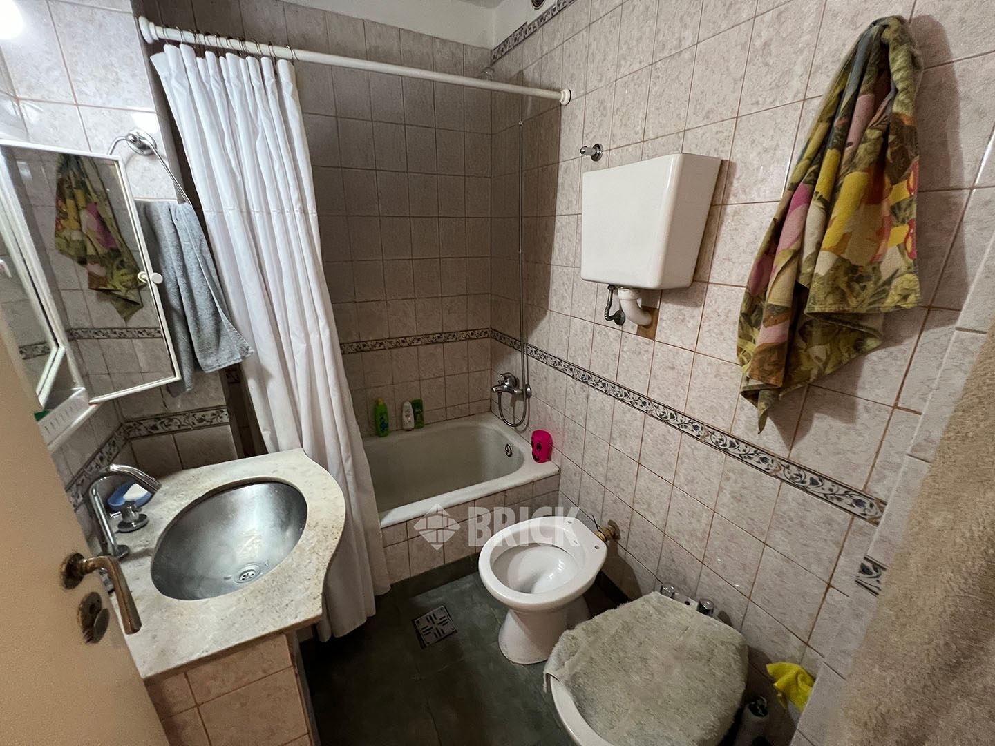 ECUADOR al 1100 Piso 5 11