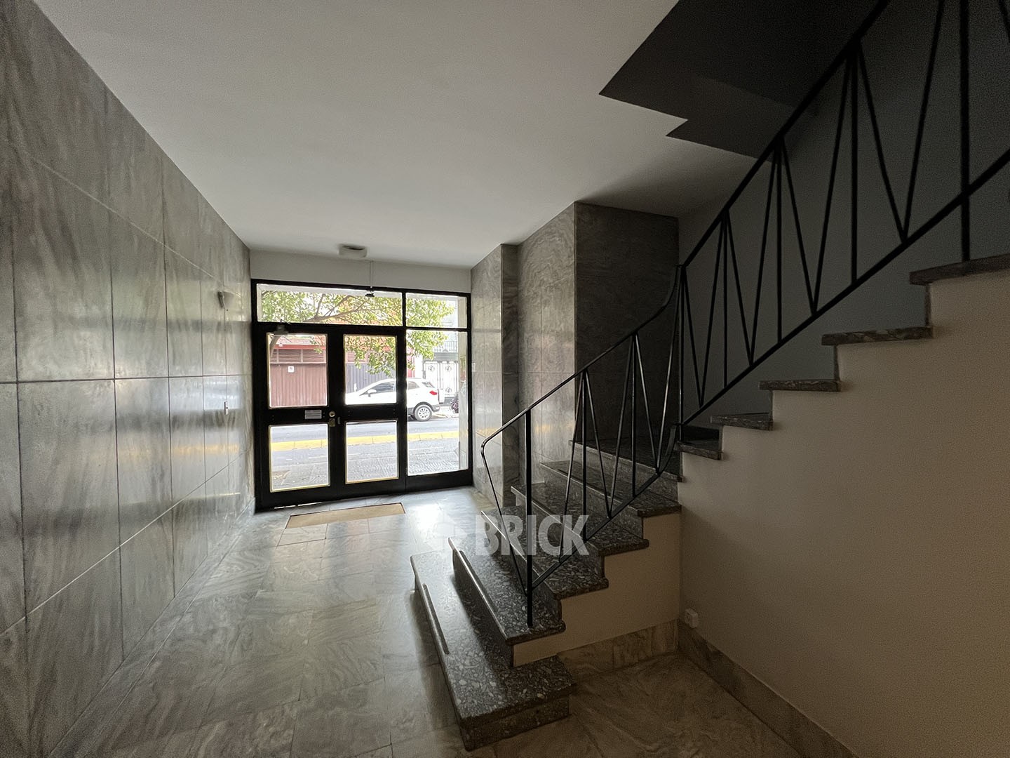 ECUADOR al 1100 Piso 5 21