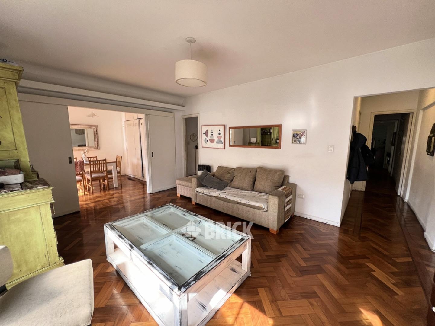 ECUADOR al 1100 Piso 5 4