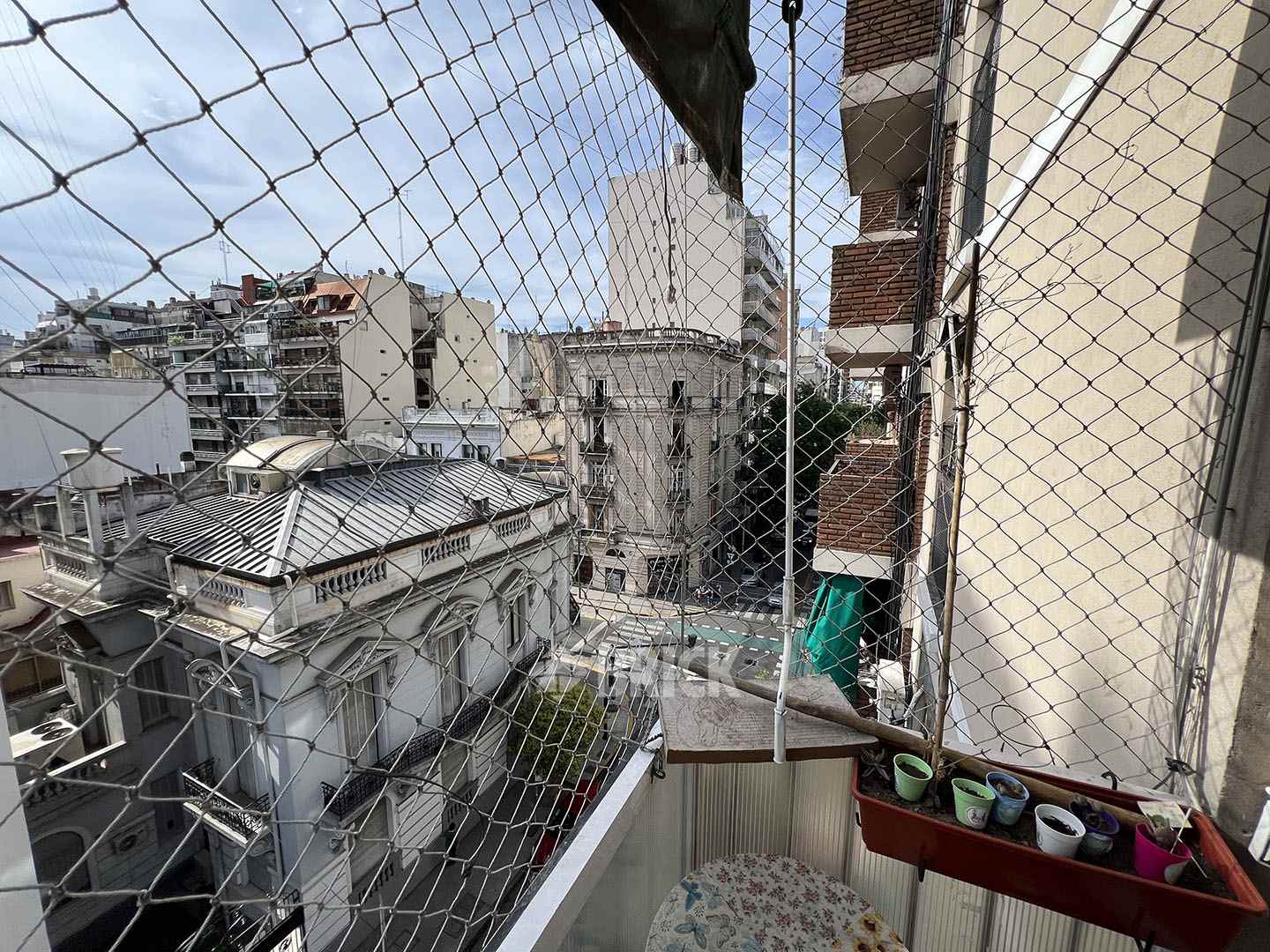 ECUADOR al 1100 Piso 5 6