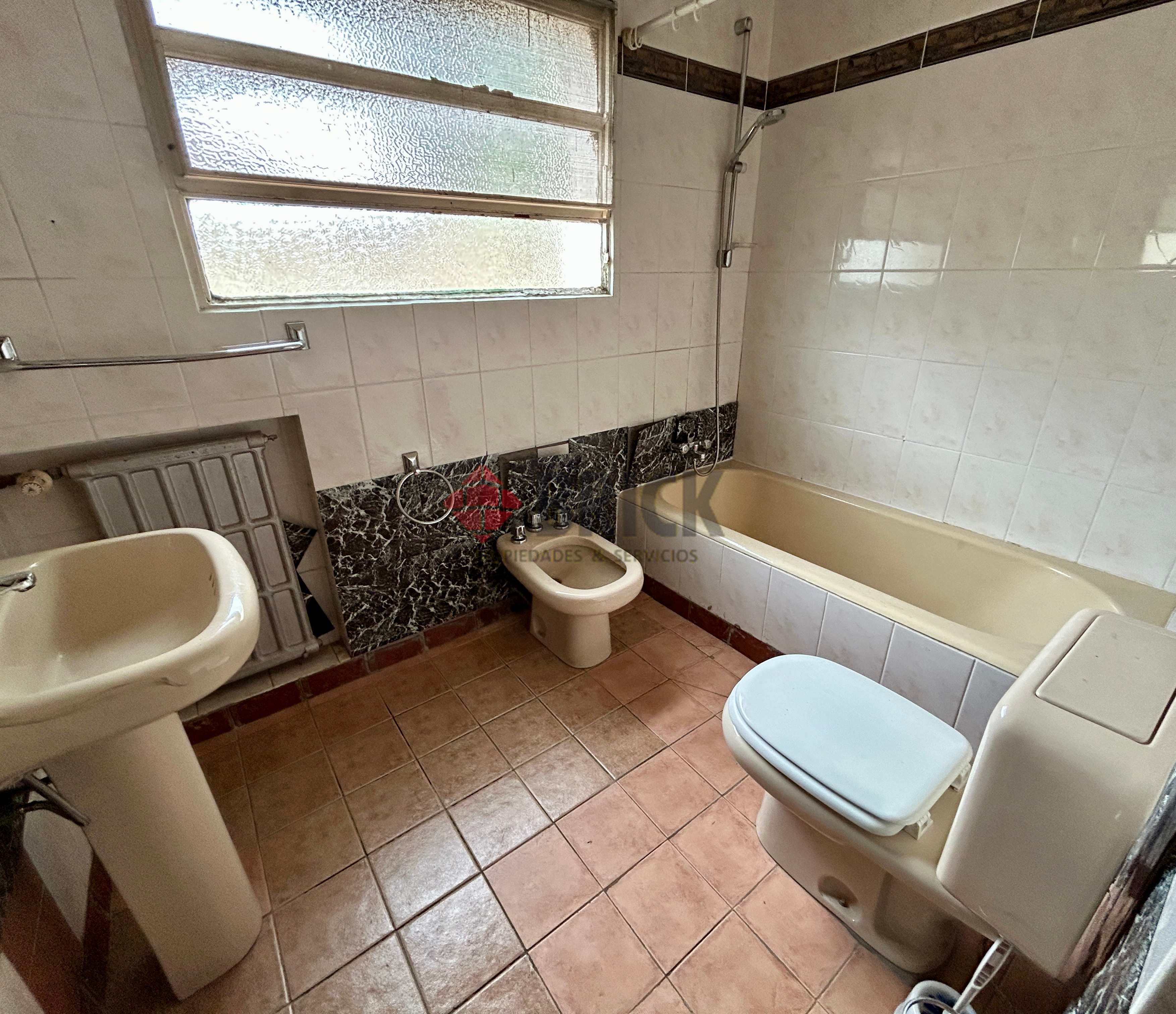 BUENOS AIRES al 5400 18