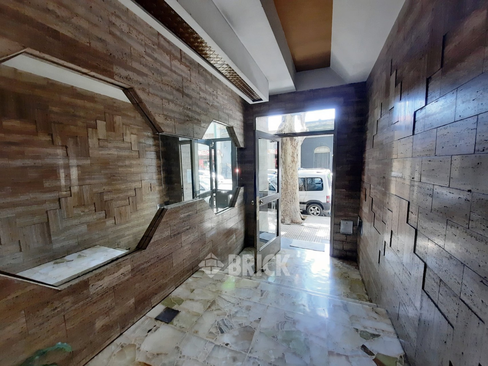 VELASCO, JUAN RAMIREZ DE al 1000 Piso 3 20