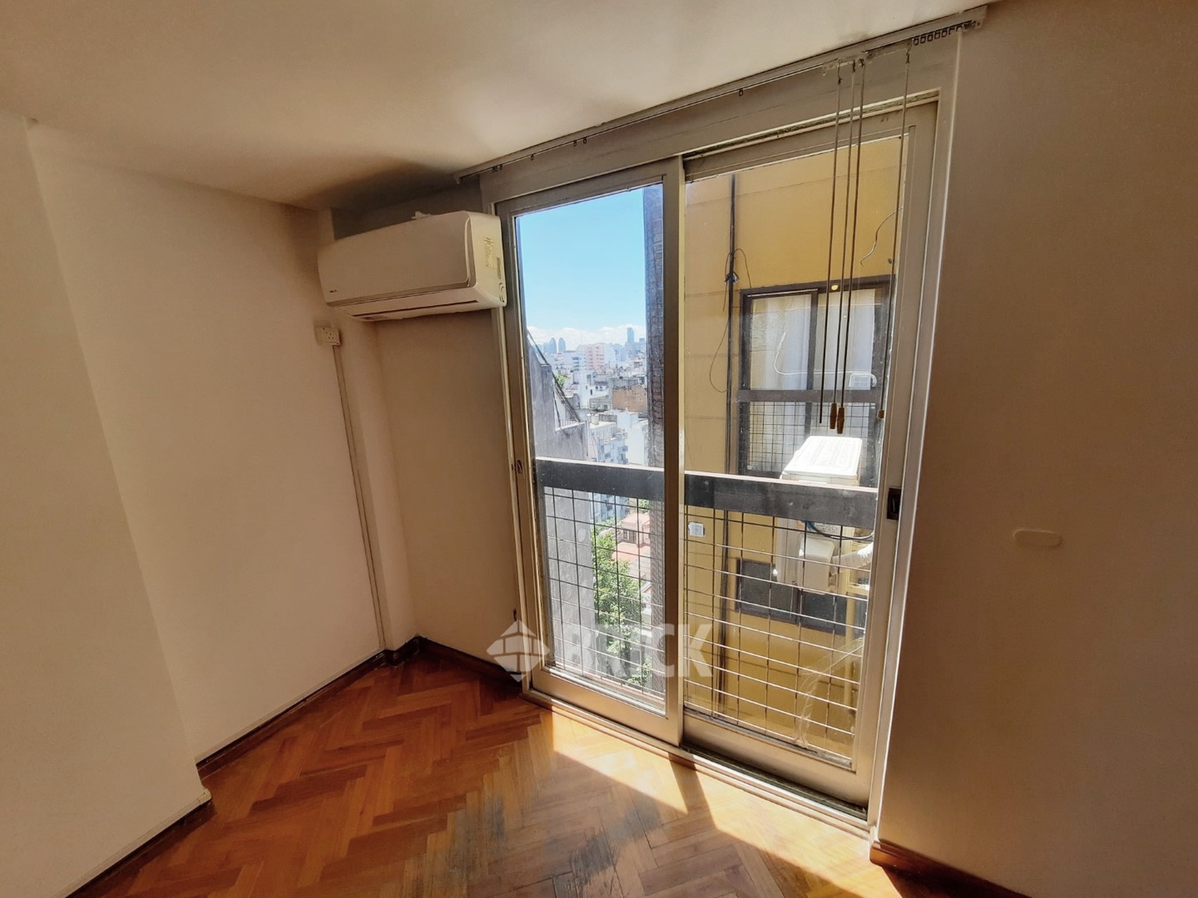 SANTA FE, AV. al 2200 Piso 15 4