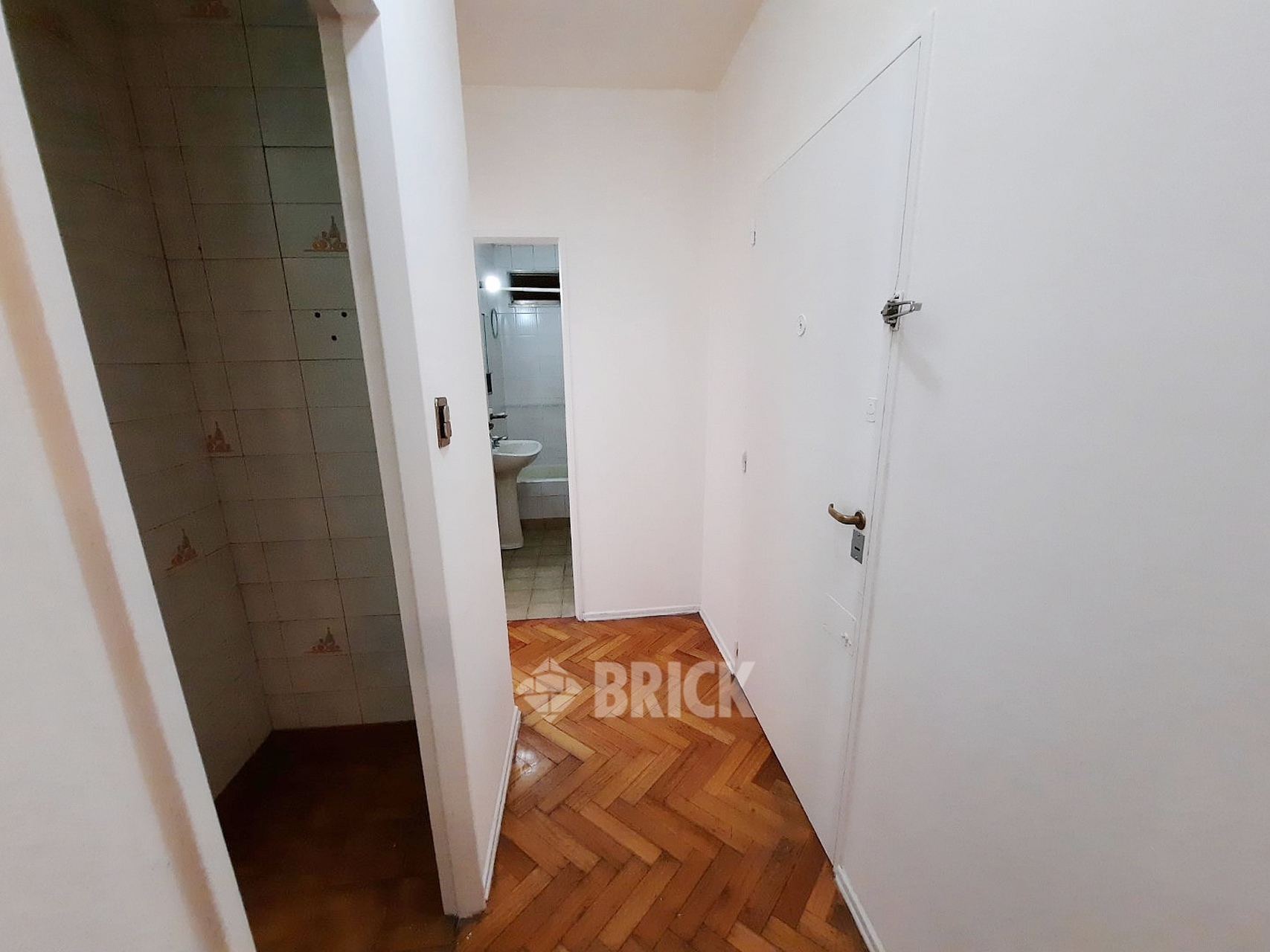 GUISE al 1600 Piso 6 7