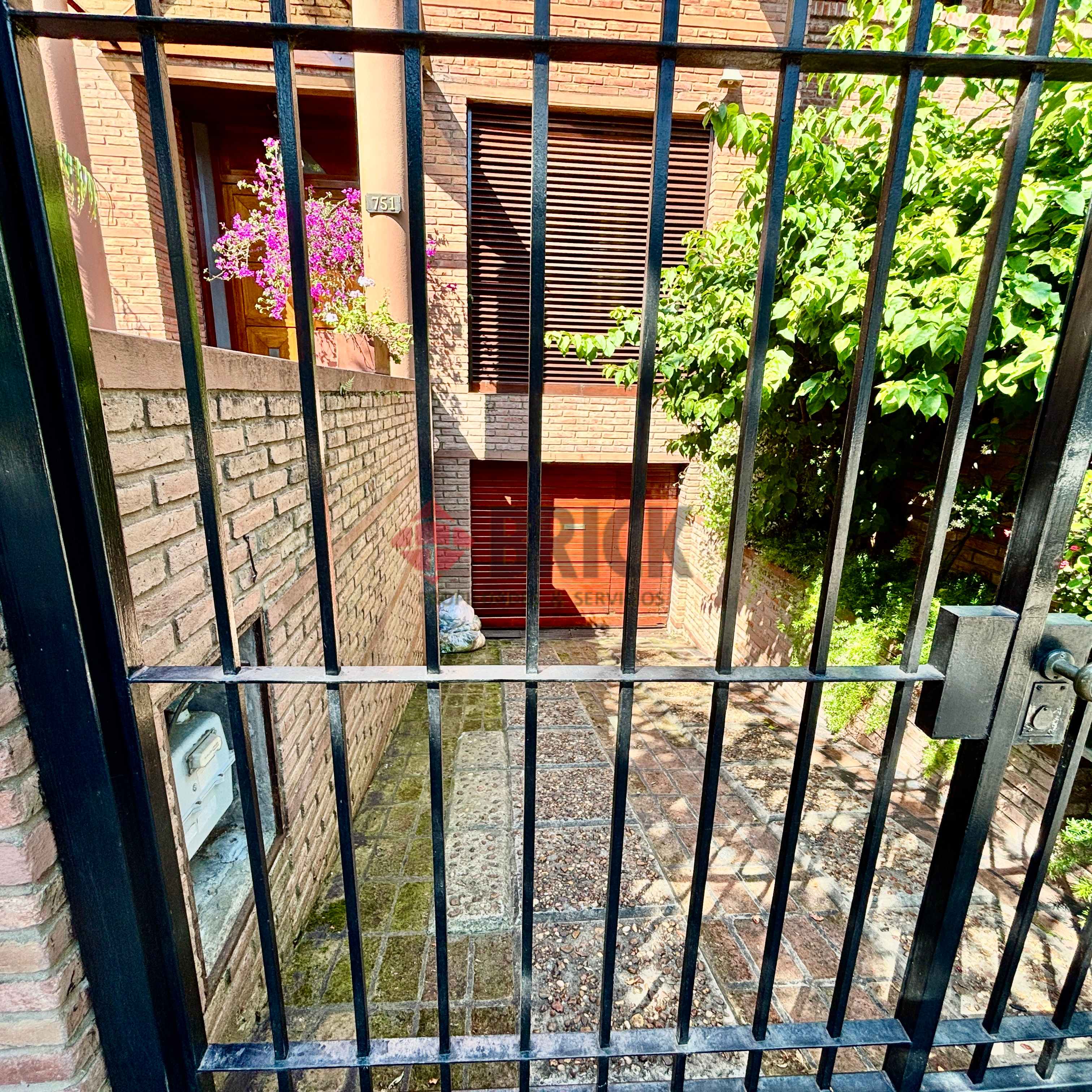 MONASTERIO al 700 28