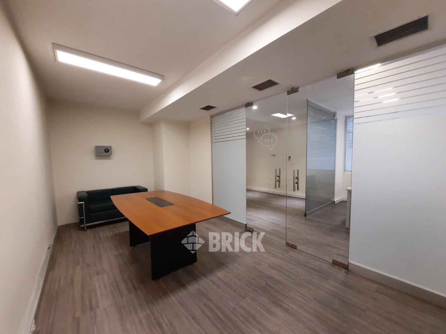 CORRIENTES, AV. al 1300 Piso 2 15