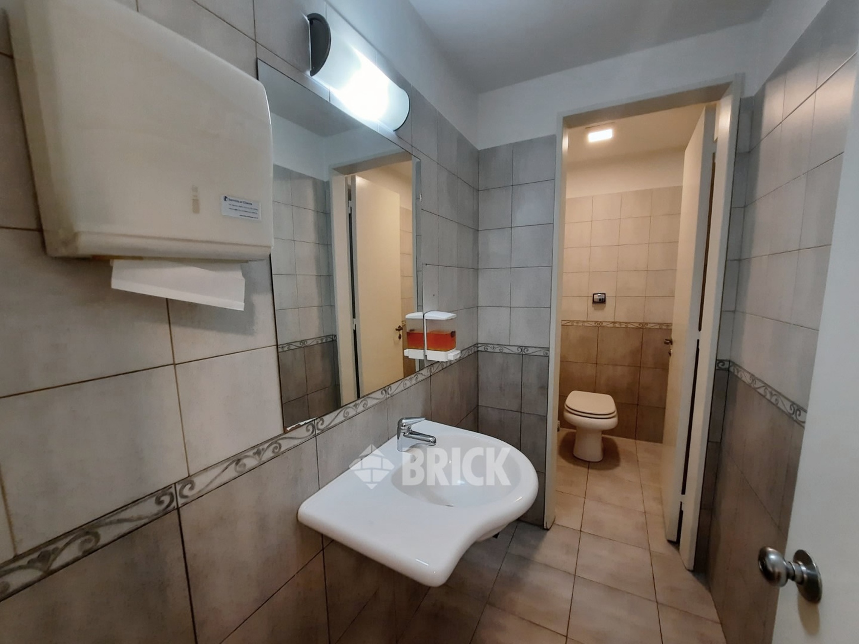 CORRIENTES, AV. al 1300 Piso 2 25