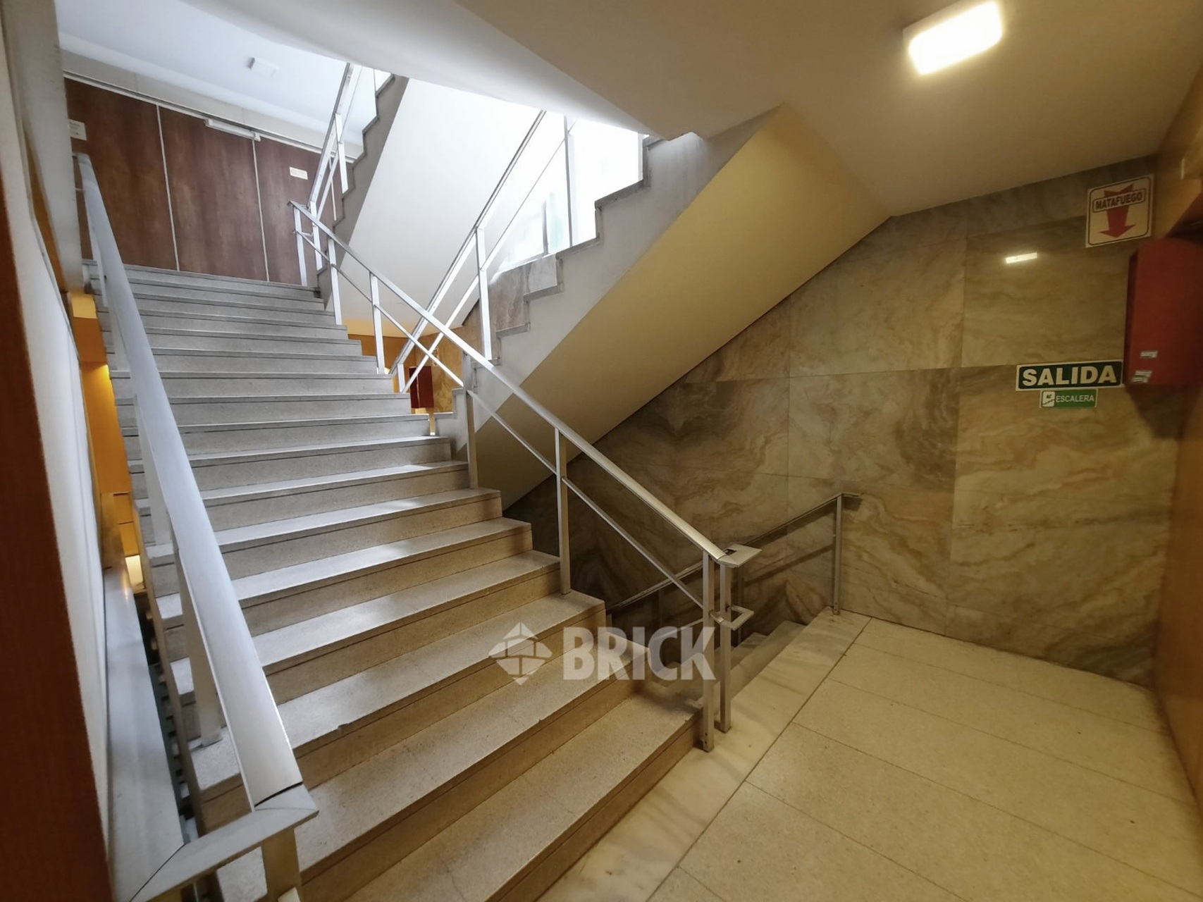 CORRIENTES, AV. al 1300 Piso 2 29