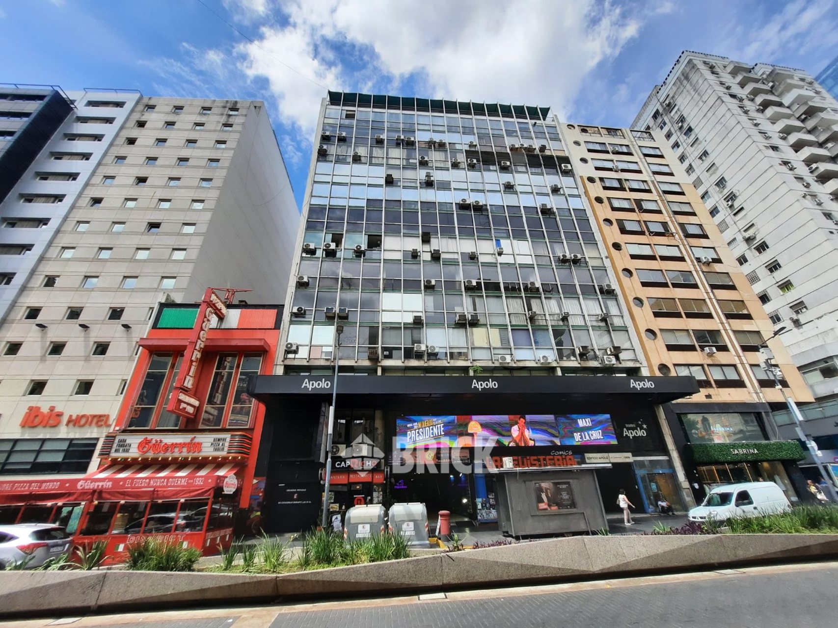 CORRIENTES, AV. al 1300 Piso 2 37