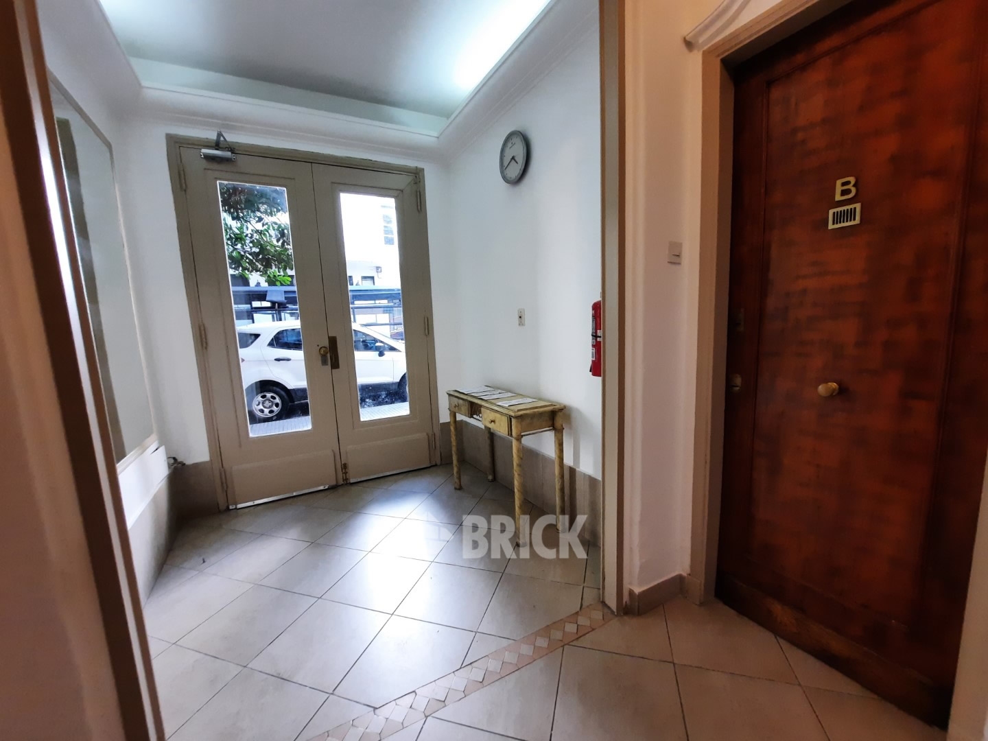 CIUDAD DE LA PAZ al 1900 Piso PB 22