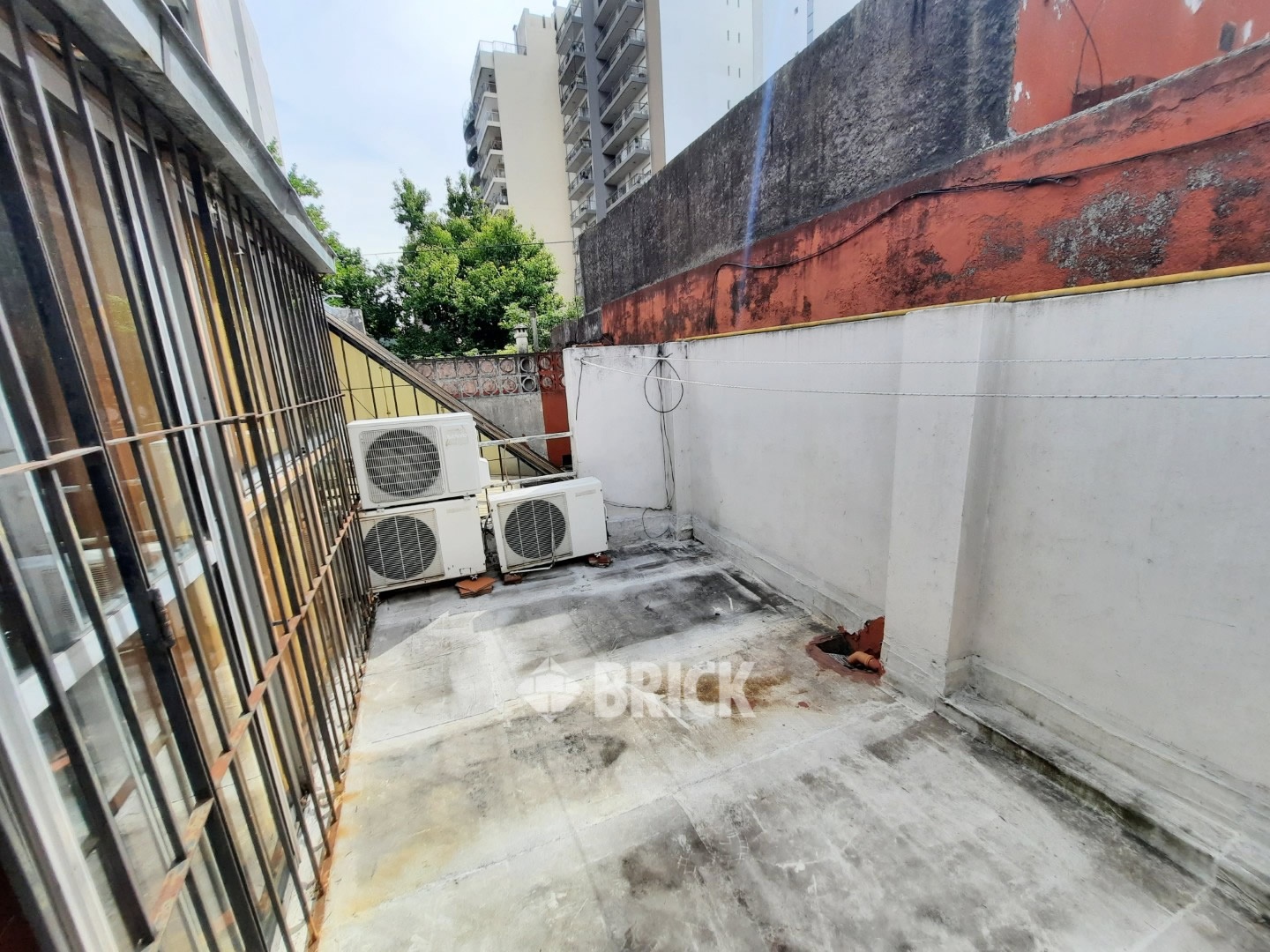 MORELOS al 300 Piso PB 24