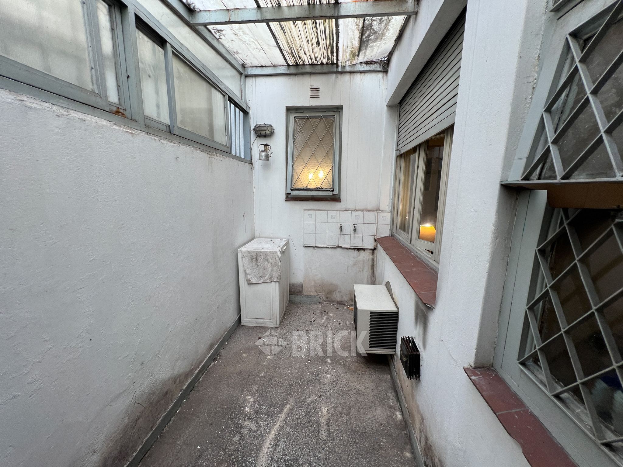 DOBLAS al 1500 Piso PB 7