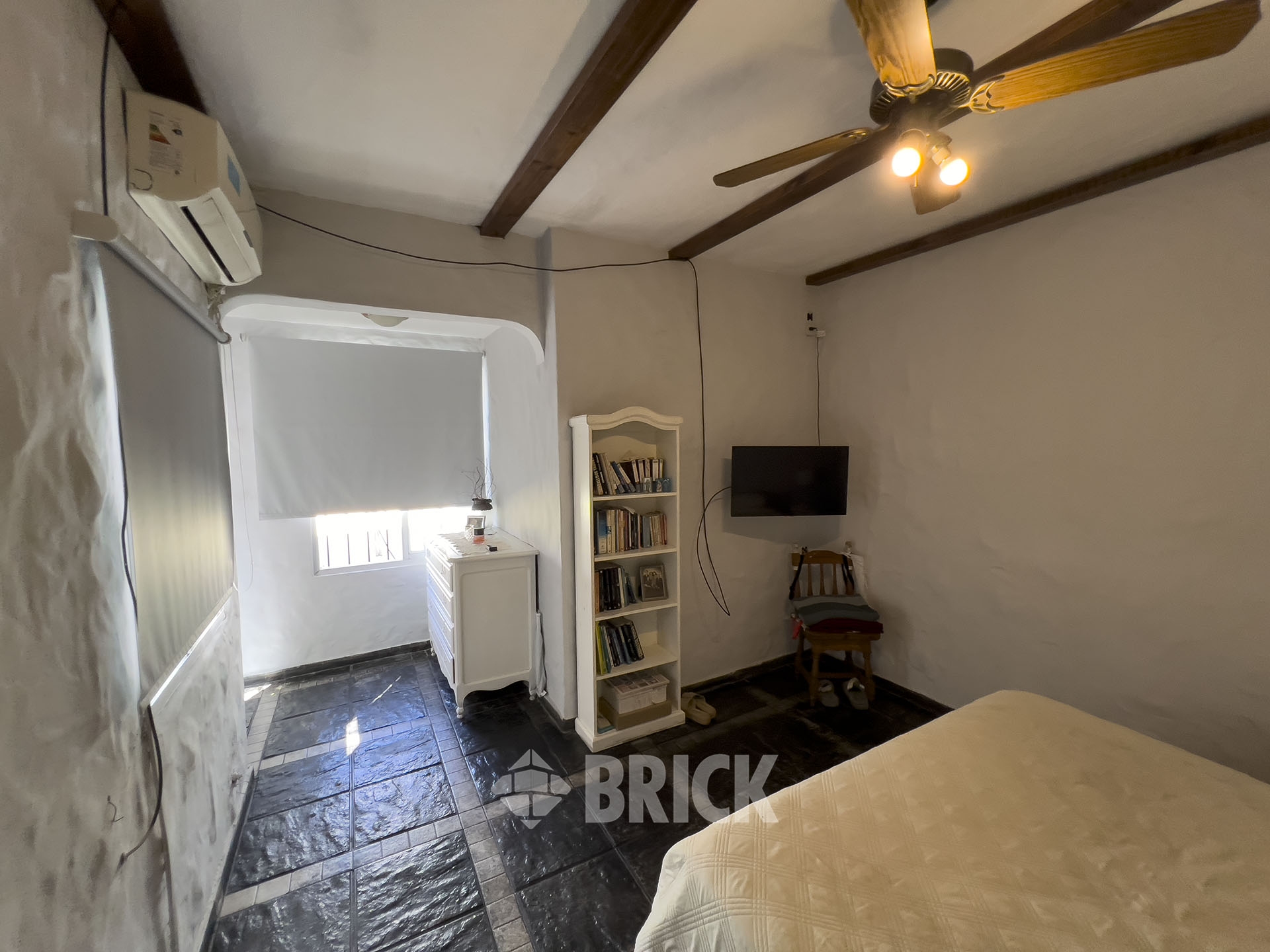 ARENGREEN al 1300 Piso PB 18