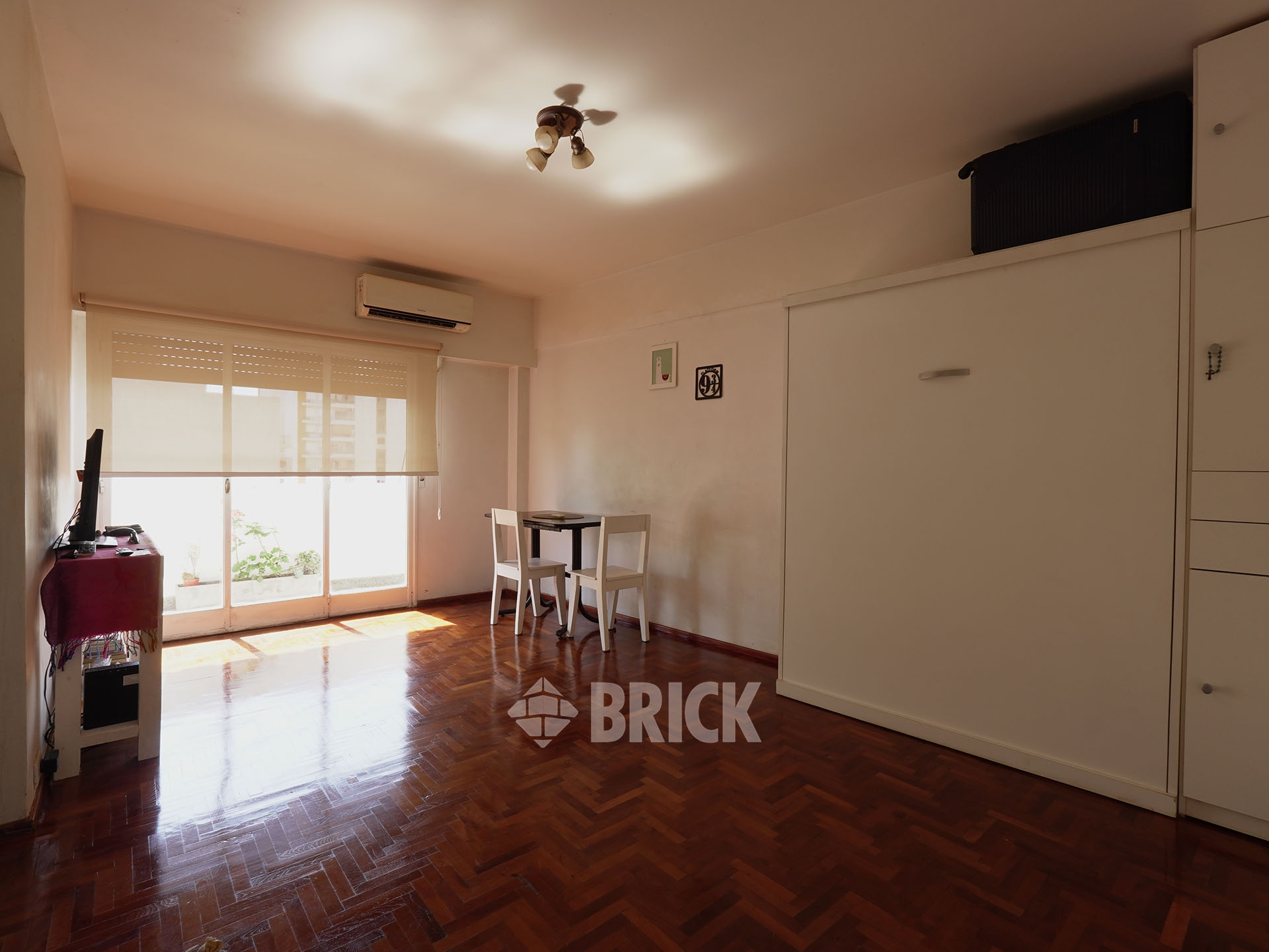 COLOMBRES al 400 Piso 6 1