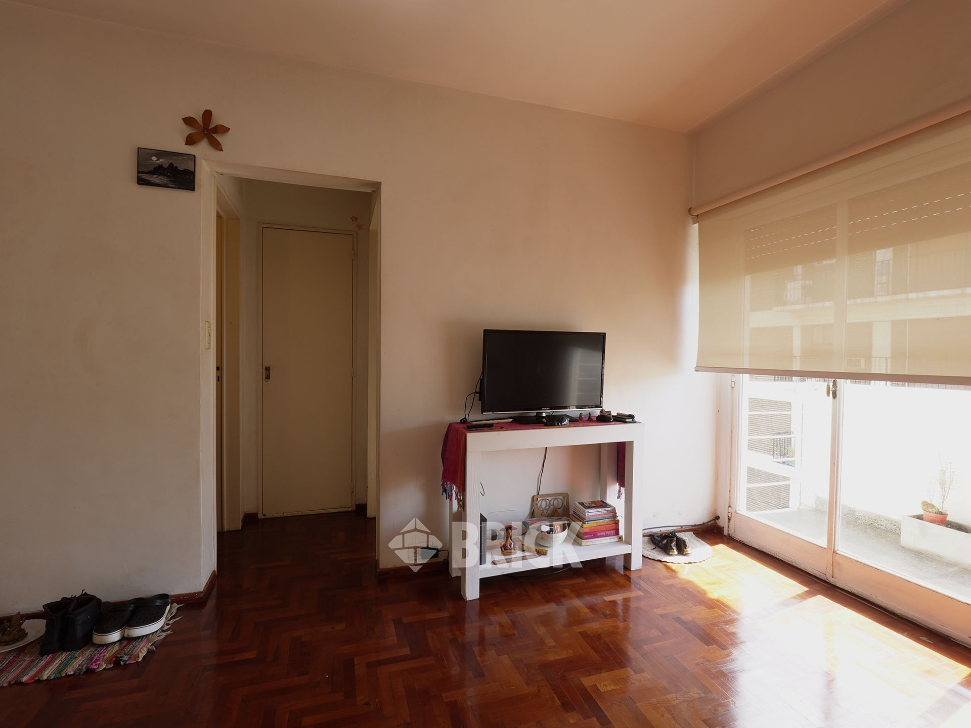 COLOMBRES al 400 Piso 6 4