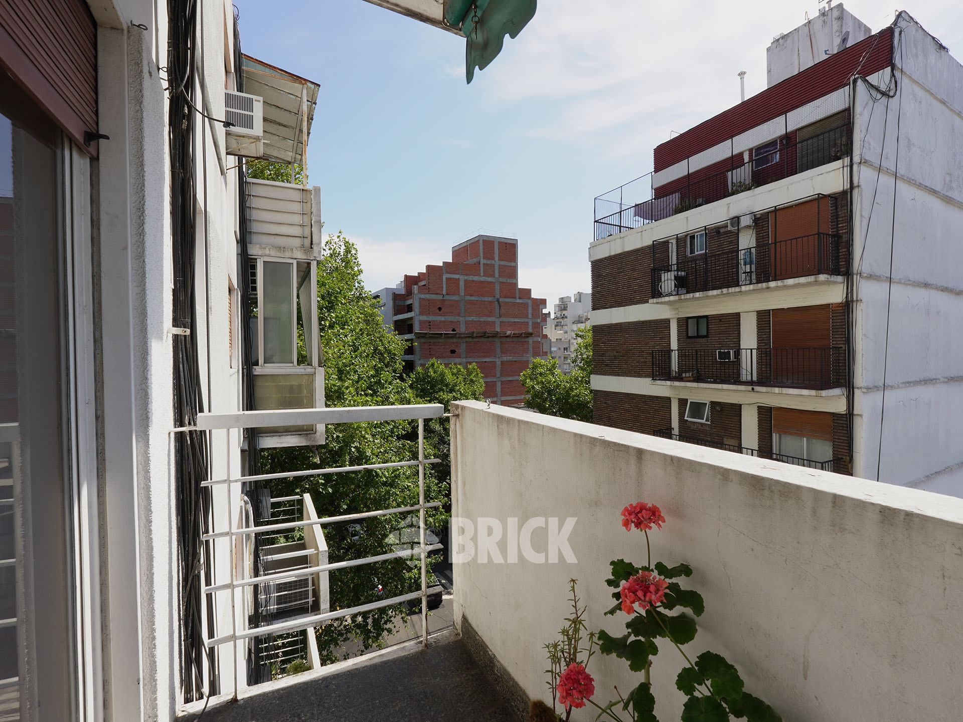 COLOMBRES al 400 Piso 6 5